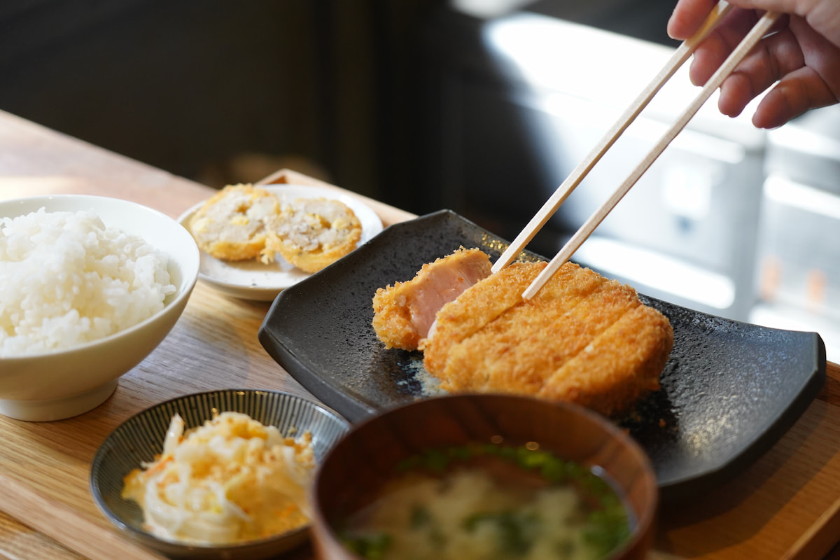 ロースカツ定食
