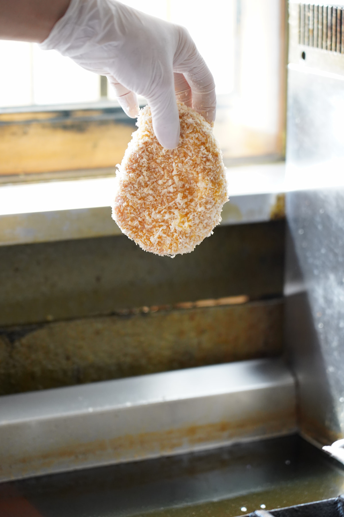 揚げ物は定食で食べてこそ真価を発揮する